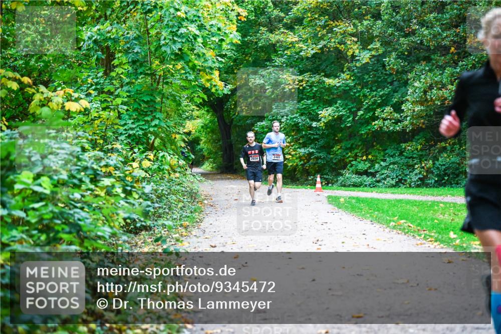 12.10.2025 - Bramfelder Halbmarathon 2025 Dr. Thomas Lammeyer http://msf.ph/oto/9345472 12.10.2025 10:15:55 Laufen 2656, 2465 meine-sportfotos.de