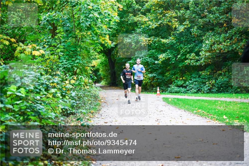 12.10.2025 - Bramfelder Halbmarathon 2025 Dr. Thomas Lammeyer http://msf.ph/oto/9345474 12.10.2025 10:15:55 Laufen 2656, 2465 meine-sportfotos.de