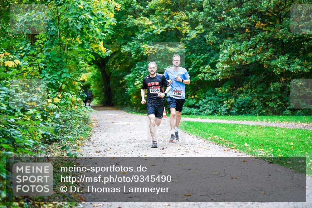 12.10.2025 - Bramfelder Halbmarathon 2025 Dr. Thomas Lammeyer http://msf.ph/oto/9345490 12.10.2025 10:15:58 Laufen 2656, 2465 meine-sportfotos.de
