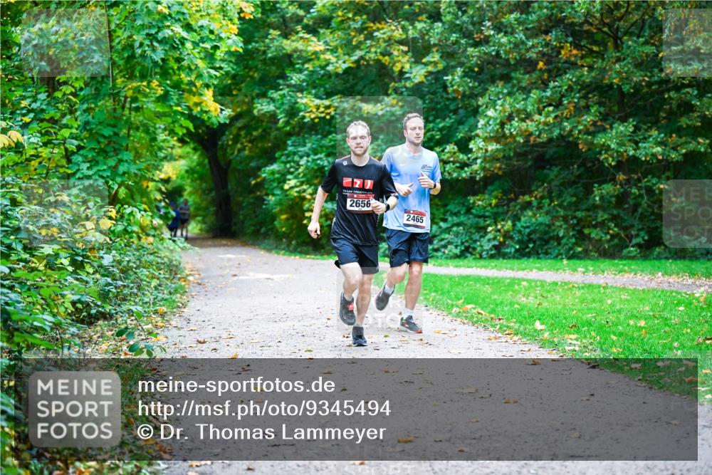 12.10.2025 - Bramfelder Halbmarathon 2025 Dr. Thomas Lammeyer http://msf.ph/oto/9345494 12.10.2025 10:15:59 Laufen 2656, 2465 meine-sportfotos.de