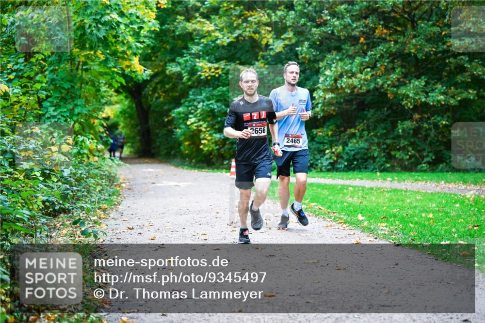 12.10.2025 - Bramfelder Halbmarathon 2025 Dr. Thomas Lammeyer http://msf.ph/oto/9345497 12.10.2025 10:15:59 Laufen 2656, 2465 meine-sportfotos.de