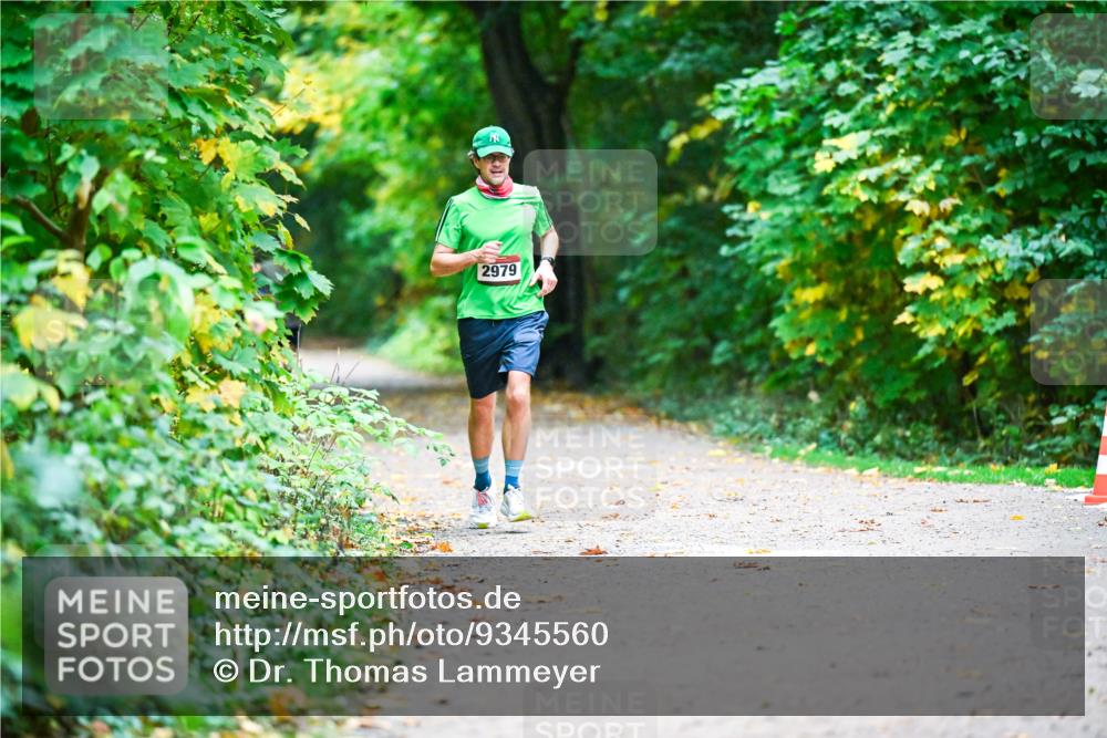 12.10.2025 - Bramfelder Halbmarathon 2025 Dr. Thomas Lammeyer http://msf.ph/oto/9345560 12.10.2025 10:16:31 Laufen 2979 meine-sportfotos.de