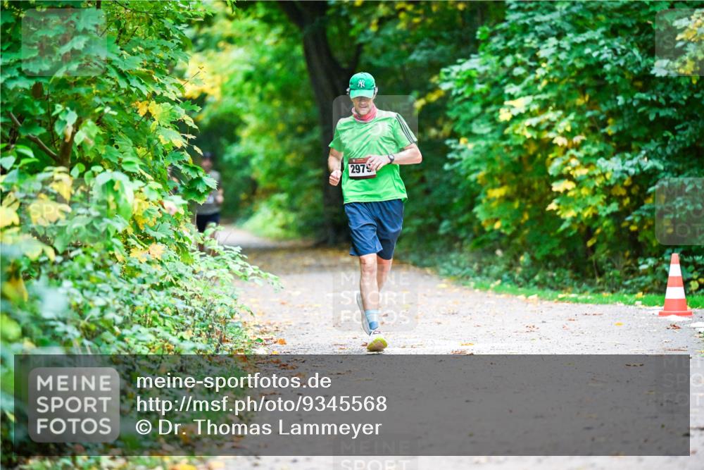 12.10.2025 - Bramfelder Halbmarathon 2025 Dr. Thomas Lammeyer http://msf.ph/oto/9345568 12.10.2025 10:16:32 Laufen 2979 meine-sportfotos.de