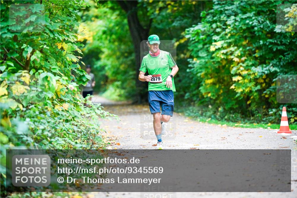12.10.2025 - Bramfelder Halbmarathon 2025 Dr. Thomas Lammeyer http://msf.ph/oto/9345569 12.10.2025 10:16:33 Laufen 2979 meine-sportfotos.de
