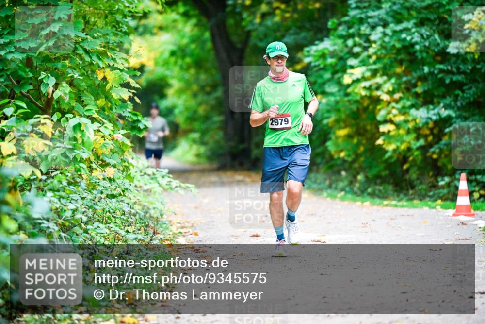 12.10.2025 - Bramfelder Halbmarathon 2025 Dr. Thomas Lammeyer http://msf.ph/oto/9345575 12.10.2025 10:16:33 Laufen 2979 meine-sportfotos.de
