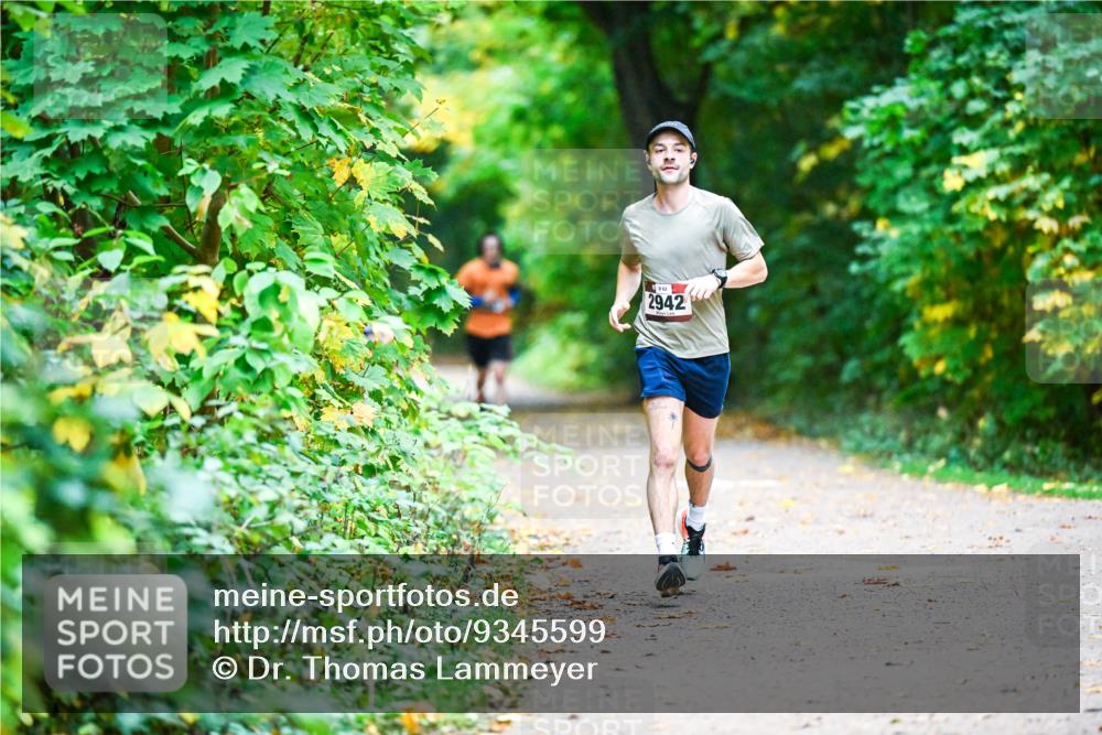 12.10.2025 - Bramfelder Halbmarathon 2025 Dr. Thomas Lammeyer http://msf.ph/oto/9345599 12.10.2025 10:16:41 Laufen 862, 2942 meine-sportfotos.de