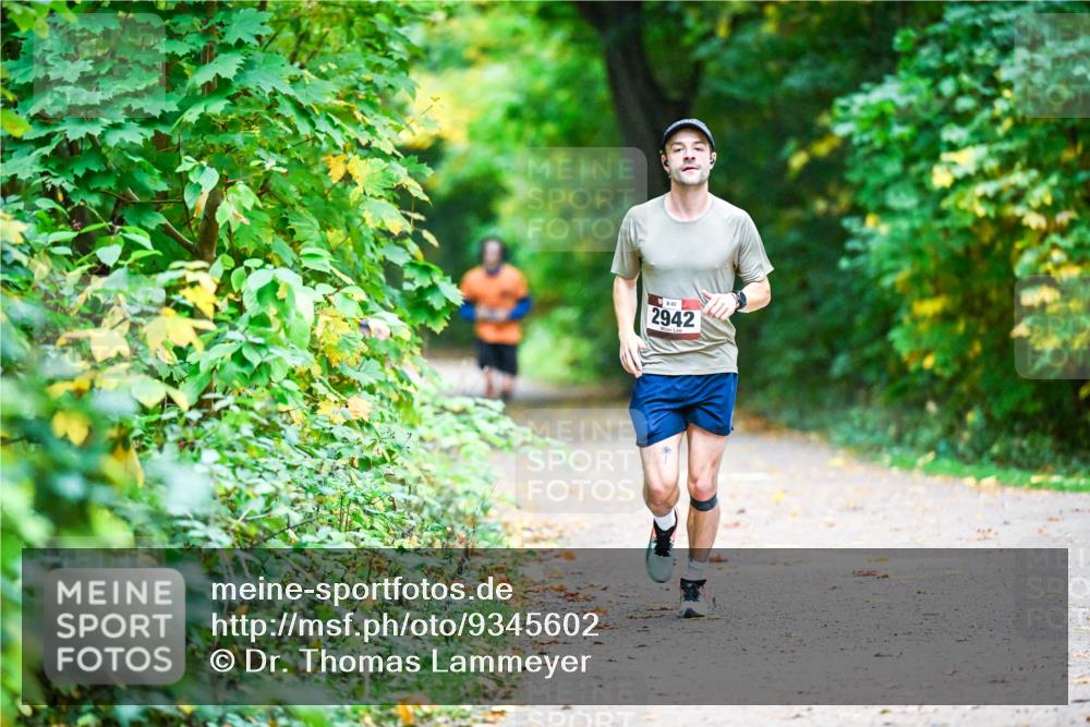 12.10.2025 - Bramfelder Halbmarathon 2025 Dr. Thomas Lammeyer http://msf.ph/oto/9345602 12.10.2025 10:16:41 Laufen 862, 2942 meine-sportfotos.de