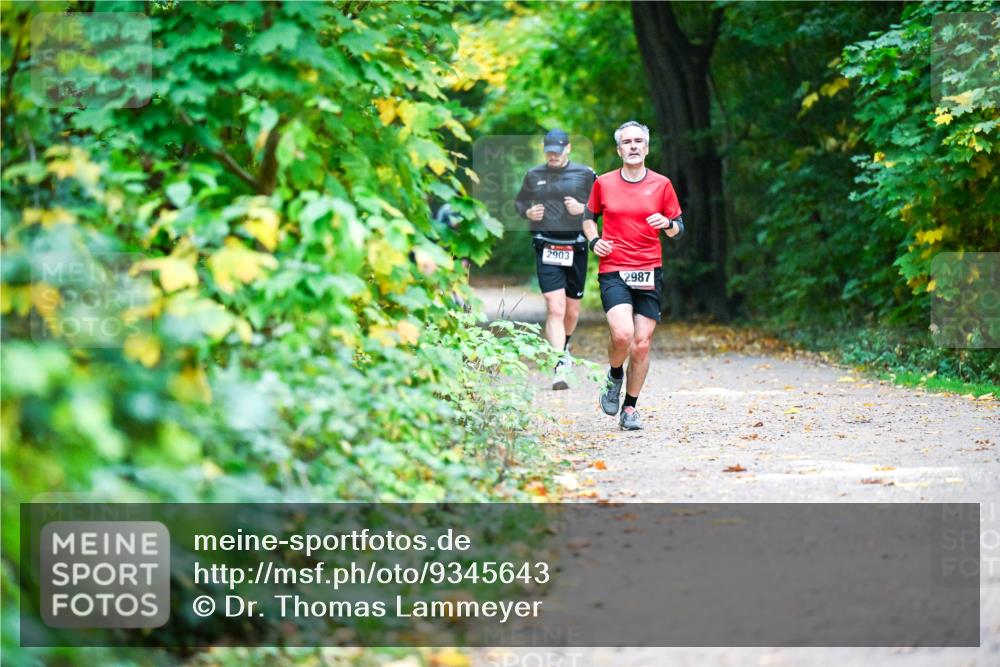 12.10.2025 - Bramfelder Halbmarathon 2025 Dr. Thomas Lammeyer http://msf.ph/oto/9345643 12.10.2025 10:16:58 Laufen 2903, 2987 meine-sportfotos.de