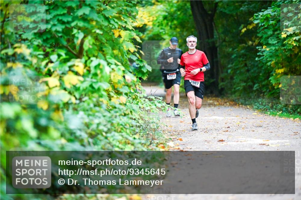 12.10.2025 - Bramfelder Halbmarathon 2025 Dr. Thomas Lammeyer http://msf.ph/oto/9345645 12.10.2025 10:16:59 Laufen 2903, 2987 meine-sportfotos.de
