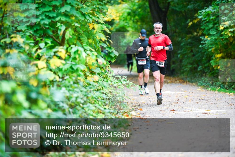 12.10.2025 - Bramfelder Halbmarathon 2025 Dr. Thomas Lammeyer http://msf.ph/oto/9345650 12.10.2025 10:16:59 Laufen 2903, 2987 meine-sportfotos.de