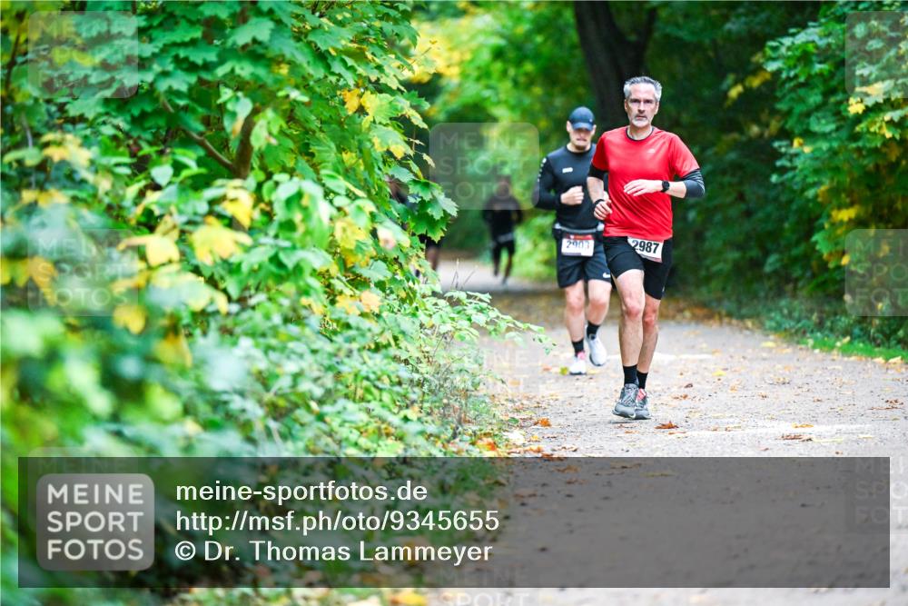 12.10.2025 - Bramfelder Halbmarathon 2025 Dr. Thomas Lammeyer http://msf.ph/oto/9345655 12.10.2025 10:17:00 Laufen 2903, 2987 meine-sportfotos.de