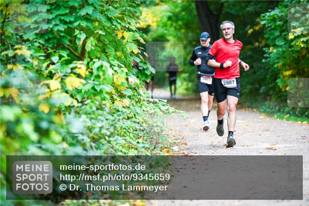 12.10.2025 - Bramfelder Halbmarathon 2025 Dr. Thomas Lammeyer http://msf.ph/oto/9345659 12.10.2025 10:17:01 Laufen 2062, 2987 meine-sportfotos.de