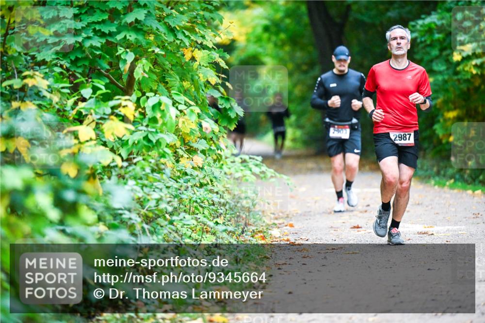 12.10.2025 - Bramfelder Halbmarathon 2025 Dr. Thomas Lammeyer http://msf.ph/oto/9345664 12.10.2025 10:17:01 Laufen 2903, 2987 meine-sportfotos.de