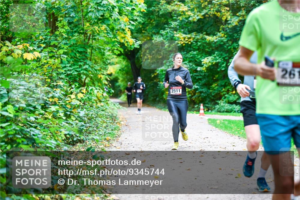 12.10.2025 - Bramfelder Halbmarathon 2025 Dr. Thomas Lammeyer http://msf.ph/oto/9345744 12.10.2025 10:17:20 Laufen 2511, 26 meine-sportfotos.de