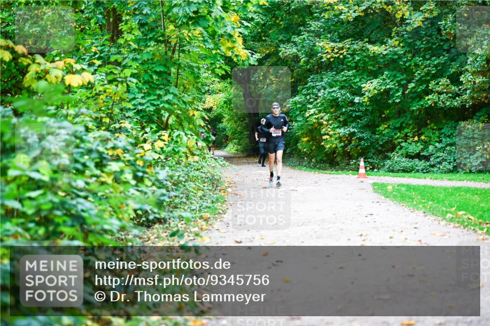 12.10.2025 - Bramfelder Halbmarathon 2025 Dr. Thomas Lammeyer http://msf.ph/oto/9345756 12.10.2025 10:17:22 Laufen  meine-sportfotos.de