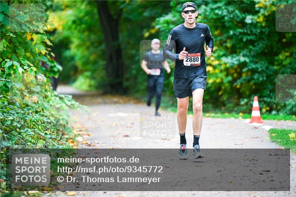 12.10.2025 - Bramfelder Halbmarathon 2025 Dr. Thomas Lammeyer http://msf.ph/oto/9345772 12.10.2025 10:17:24 Laufen 2880, 88 meine-sportfotos.de