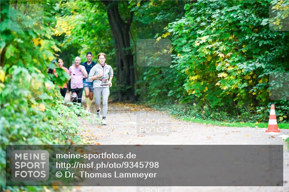12.10.2025 - Bramfelder Halbmarathon 2025 Dr. Thomas Lammeyer http://msf.ph/oto/9345798 12.10.2025 10:17:33 Laufen 762, 28, 2481 meine-sportfotos.de
