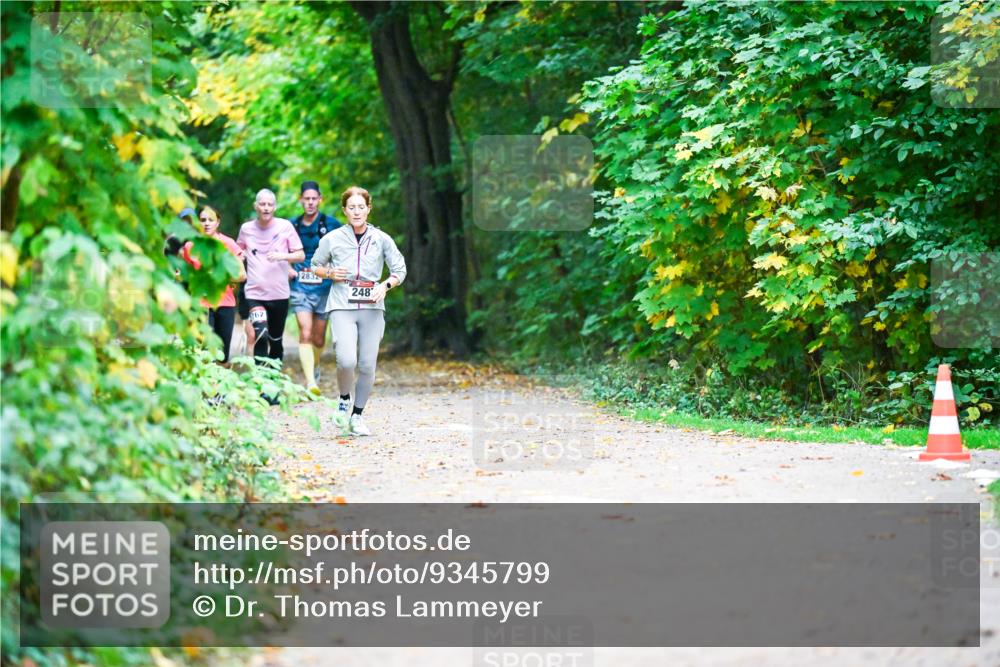 12.10.2025 - Bramfelder Halbmarathon 2025 Dr. Thomas Lammeyer http://msf.ph/oto/9345799 12.10.2025 10:17:33 Laufen 162, 2832, 248 meine-sportfotos.de