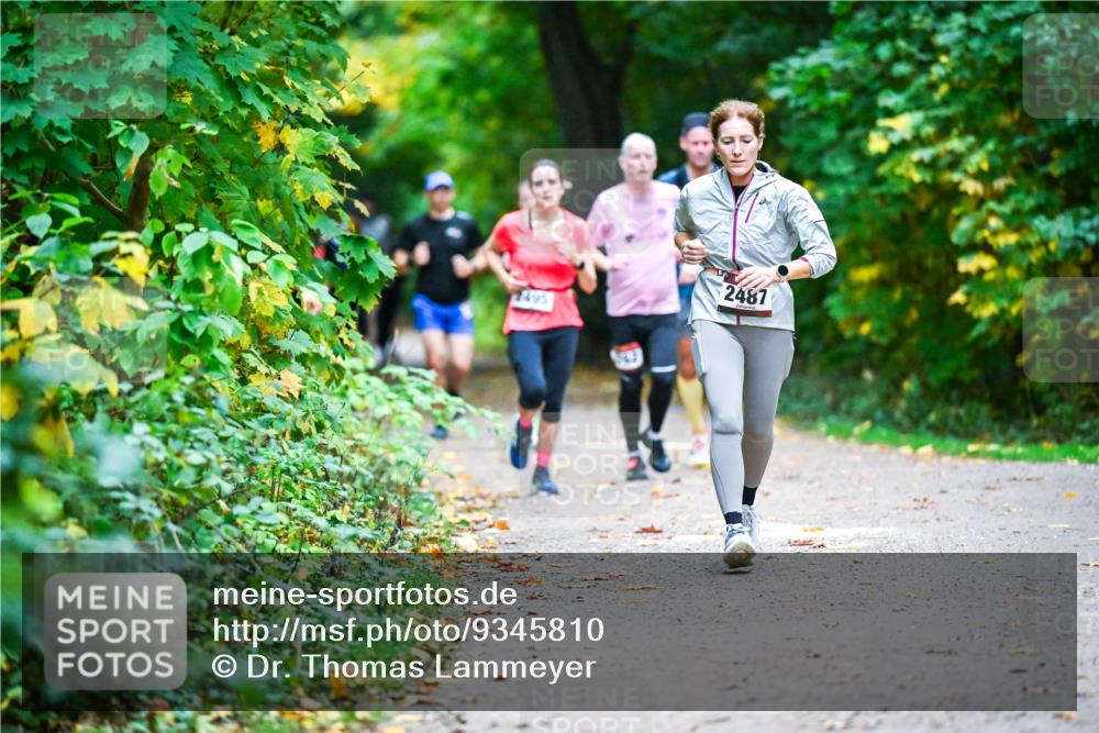 12.10.2025 - Bramfelder Halbmarathon 2025 Dr. Thomas Lammeyer http://msf.ph/oto/9345810 12.10.2025 10:17:38 Laufen 2487, 1495 meine-sportfotos.de