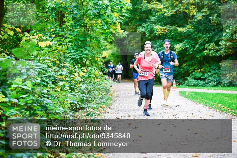 12.10.2025 - Bramfelder Halbmarathon 2025 Dr. Thomas Lammeyer http://msf.ph/oto/9345840 12.10.2025 10:17:43 Laufen 495, 2832 meine-sportfotos.de