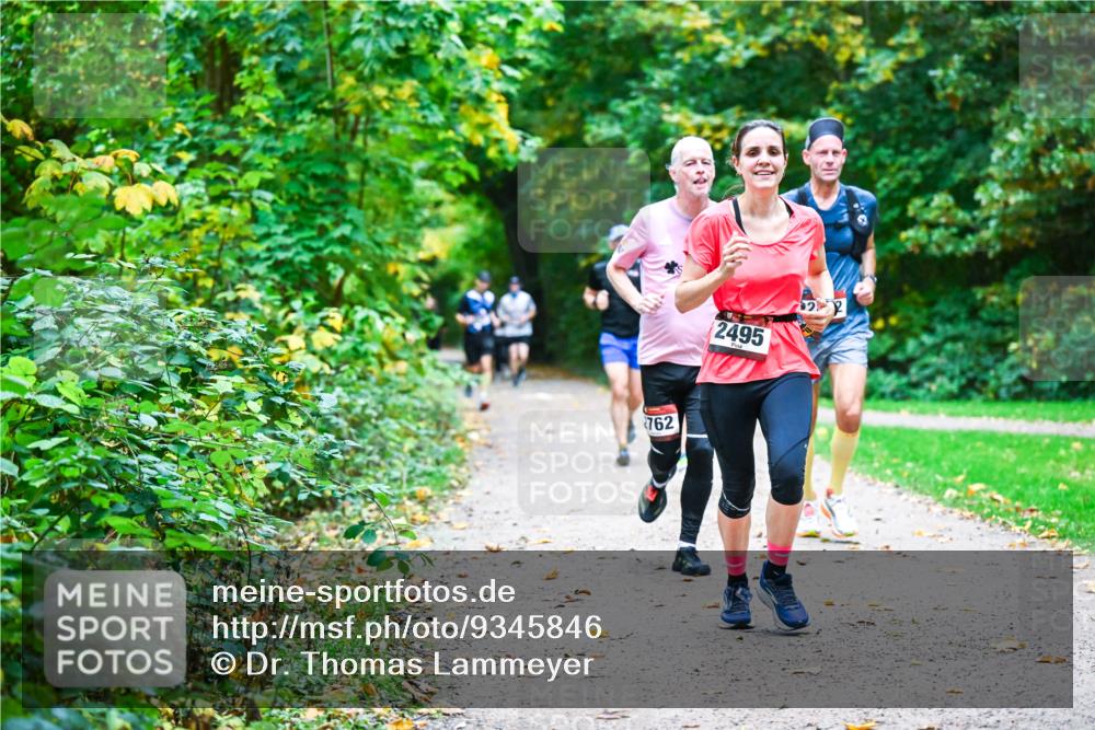 12.10.2025 - Bramfelder Halbmarathon 2025 Dr. Thomas Lammeyer http://msf.ph/oto/9345846 12.10.2025 10:17:44 Laufen 762, 2495 meine-sportfotos.de