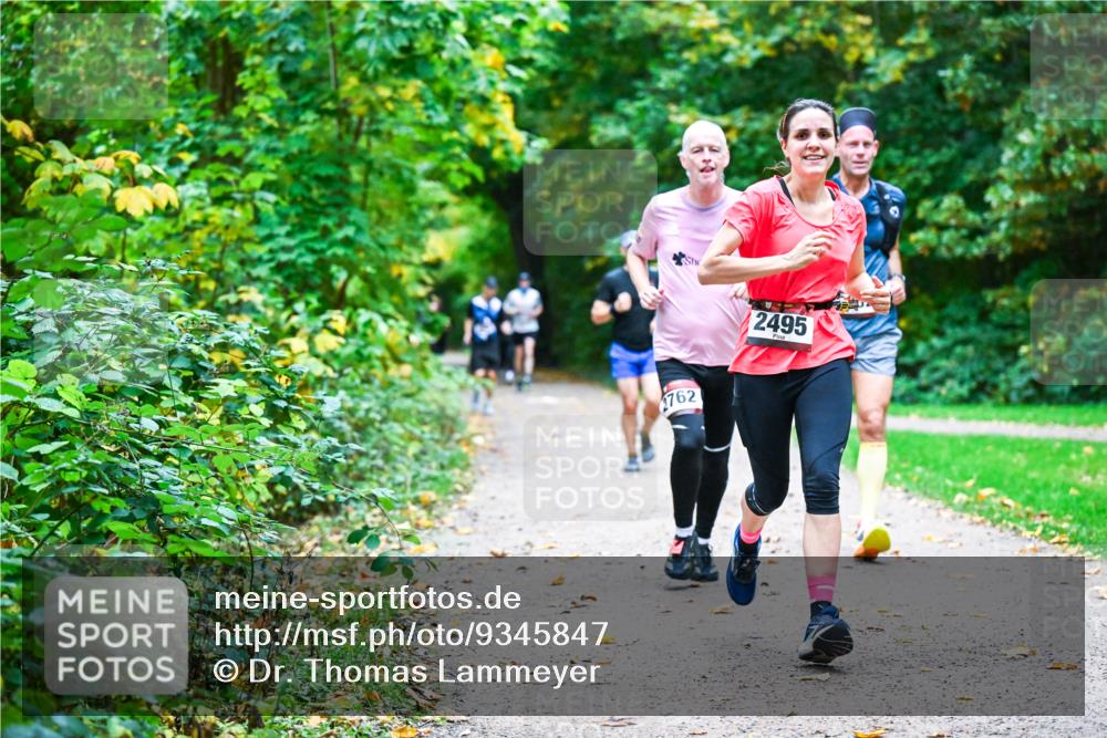 12.10.2025 - Bramfelder Halbmarathon 2025 Dr. Thomas Lammeyer http://msf.ph/oto/9345847 12.10.2025 10:17:44 Laufen 2762, 2495 meine-sportfotos.de
