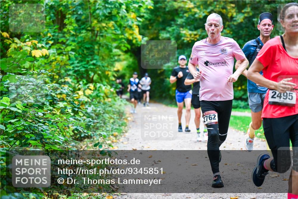 12.10.2025 - Bramfelder Halbmarathon 2025 Dr. Thomas Lammeyer http://msf.ph/oto/9345851 12.10.2025 10:17:45 Laufen 2762, 2495 meine-sportfotos.de