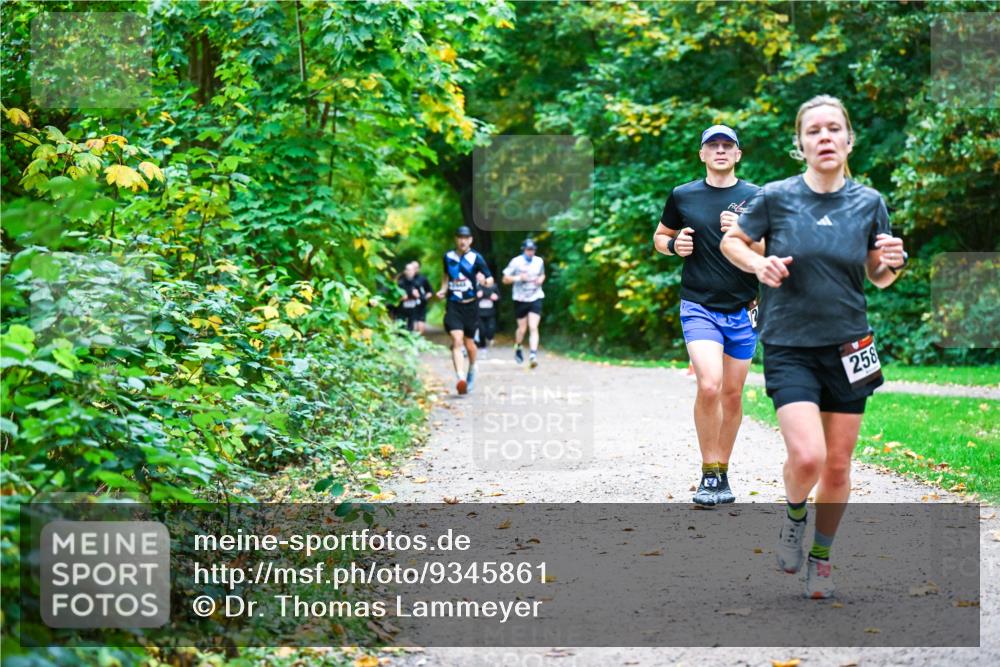 12.10.2025 - Bramfelder Halbmarathon 2025 Dr. Thomas Lammeyer http://msf.ph/oto/9345861 12.10.2025 10:17:47 Laufen 258 meine-sportfotos.de