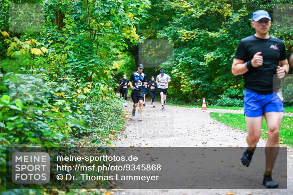 12.10.2025 - Bramfelder Halbmarathon 2025 Dr. Thomas Lammeyer http://msf.ph/oto/9345868 12.10.2025 10:17:48 Laufen 2948, 2434 meine-sportfotos.de