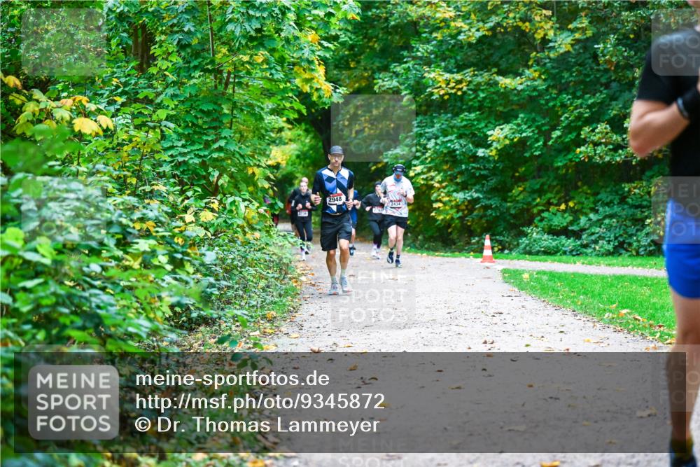 12.10.2025 - Bramfelder Halbmarathon 2025 Dr. Thomas Lammeyer http://msf.ph/oto/9345872 12.10.2025 10:17:49 Laufen 2948, 2434 meine-sportfotos.de