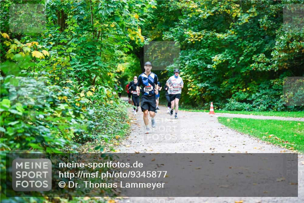 12.10.2025 - Bramfelder Halbmarathon 2025 Dr. Thomas Lammeyer http://msf.ph/oto/9345877 12.10.2025 10:17:49 Laufen 2948, 2434, 2736 meine-sportfotos.de