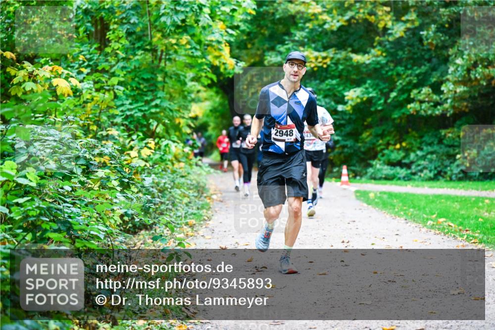 12.10.2025 - Bramfelder Halbmarathon 2025 Dr. Thomas Lammeyer http://msf.ph/oto/9345893 12.10.2025 10:17:52 Laufen 2948, 8511, 543 meine-sportfotos.de