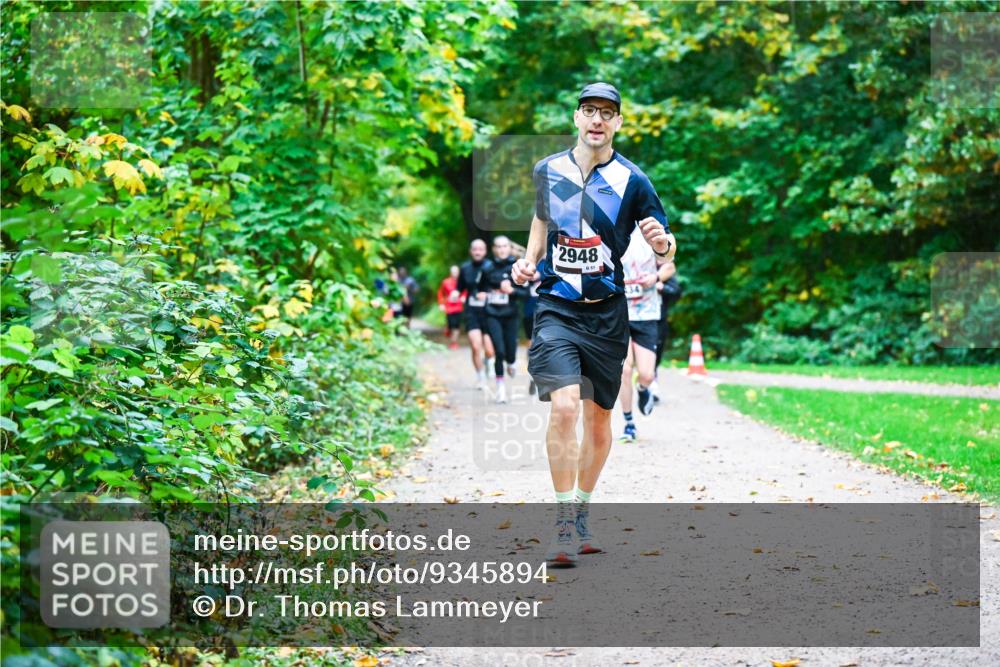 12.10.2025 - Bramfelder Halbmarathon 2025 Dr. Thomas Lammeyer http://msf.ph/oto/9345894 12.10.2025 10:17:52 Laufen 2948, 51 meine-sportfotos.de