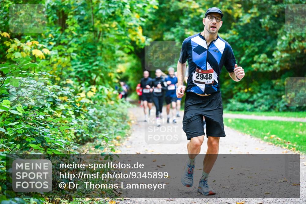12.10.2025 - Bramfelder Halbmarathon 2025 Dr. Thomas Lammeyer http://msf.ph/oto/9345899 12.10.2025 10:17:53 Laufen 2948, 51 meine-sportfotos.de