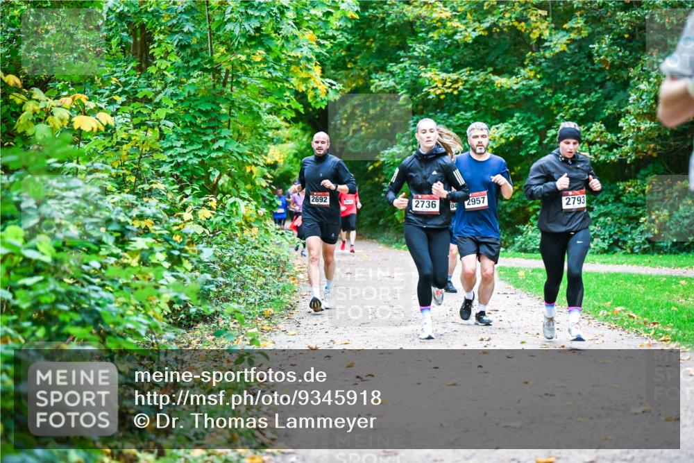 12.10.2025 - Bramfelder Halbmarathon 2025 Dr. Thomas Lammeyer http://msf.ph/oto/9345918 12.10.2025 10:17:55 Laufen 2692, 2736, 04, 2957, 2793 meine-sportfotos.de