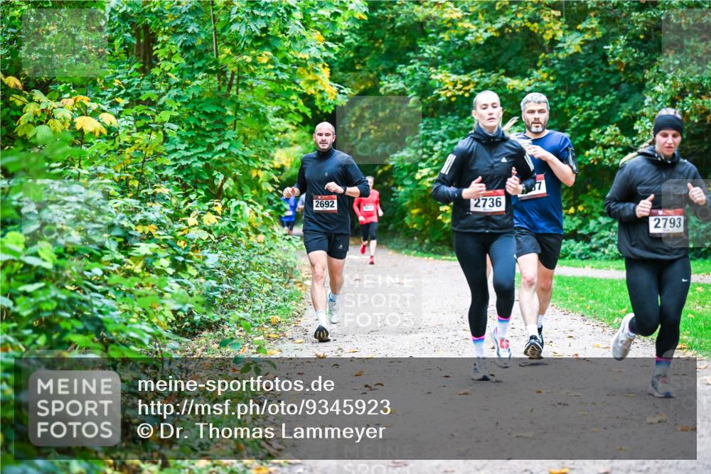 12.10.2025 - Bramfelder Halbmarathon 2025 Dr. Thomas Lammeyer http://msf.ph/oto/9345923 12.10.2025 10:17:56 Laufen 2692, 2736, 2793 meine-sportfotos.de