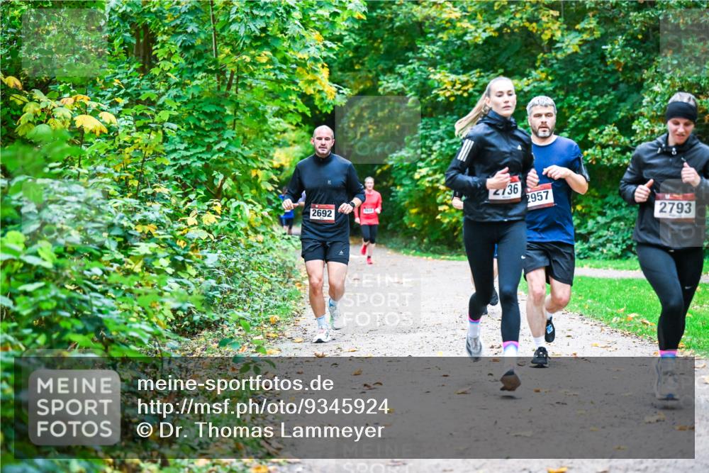 12.10.2025 - Bramfelder Halbmarathon 2025 Dr. Thomas Lammeyer http://msf.ph/oto/9345924 12.10.2025 10:17:56 Laufen 2736, 2957, 2692, 2793 meine-sportfotos.de