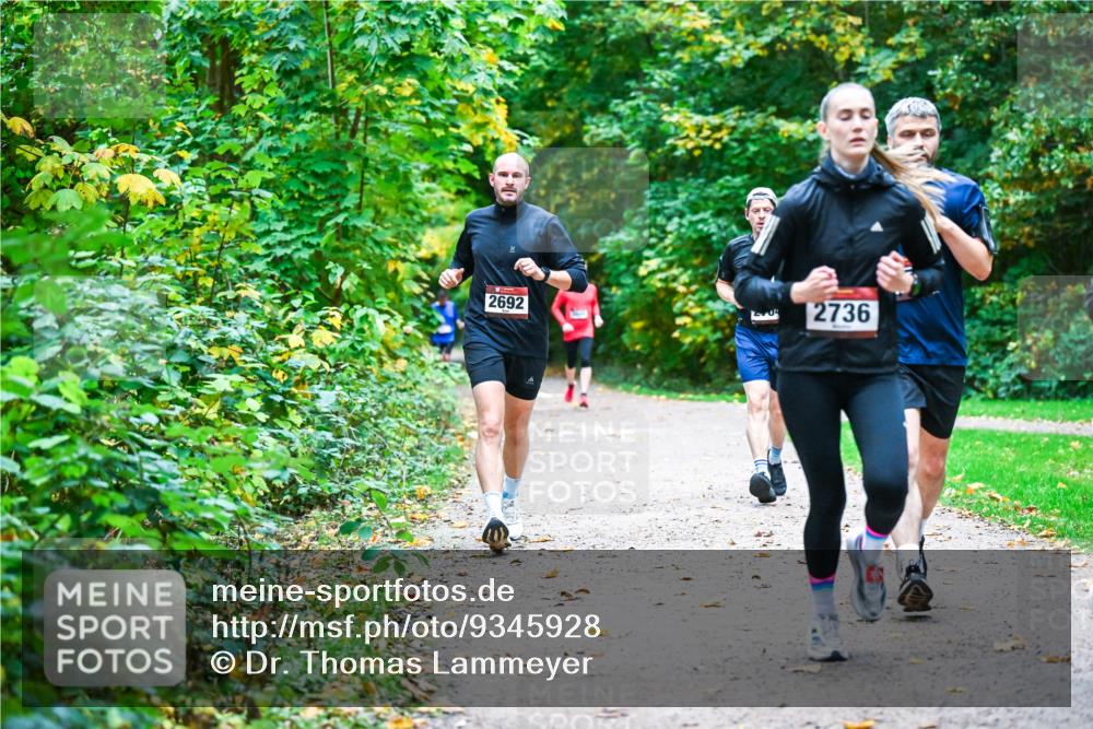 12.10.2025 - Bramfelder Halbmarathon 2025 Dr. Thomas Lammeyer http://msf.ph/oto/9345928 12.10.2025 10:17:57 Laufen 2692, 2736 meine-sportfotos.de