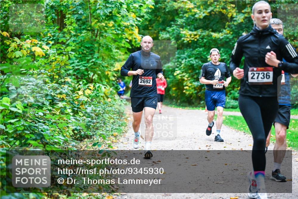 12.10.2025 - Bramfelder Halbmarathon 2025 Dr. Thomas Lammeyer http://msf.ph/oto/9345930 12.10.2025 10:17:57 Laufen 2692, 2704, 2736 meine-sportfotos.de