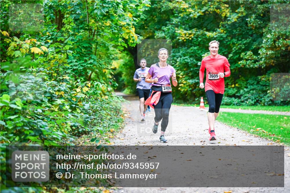 12.10.2025 - Bramfelder Halbmarathon 2025 Dr. Thomas Lammeyer http://msf.ph/oto/9345957 12.10.2025 10:18:02 Laufen 271, 2459, 2605 meine-sportfotos.de