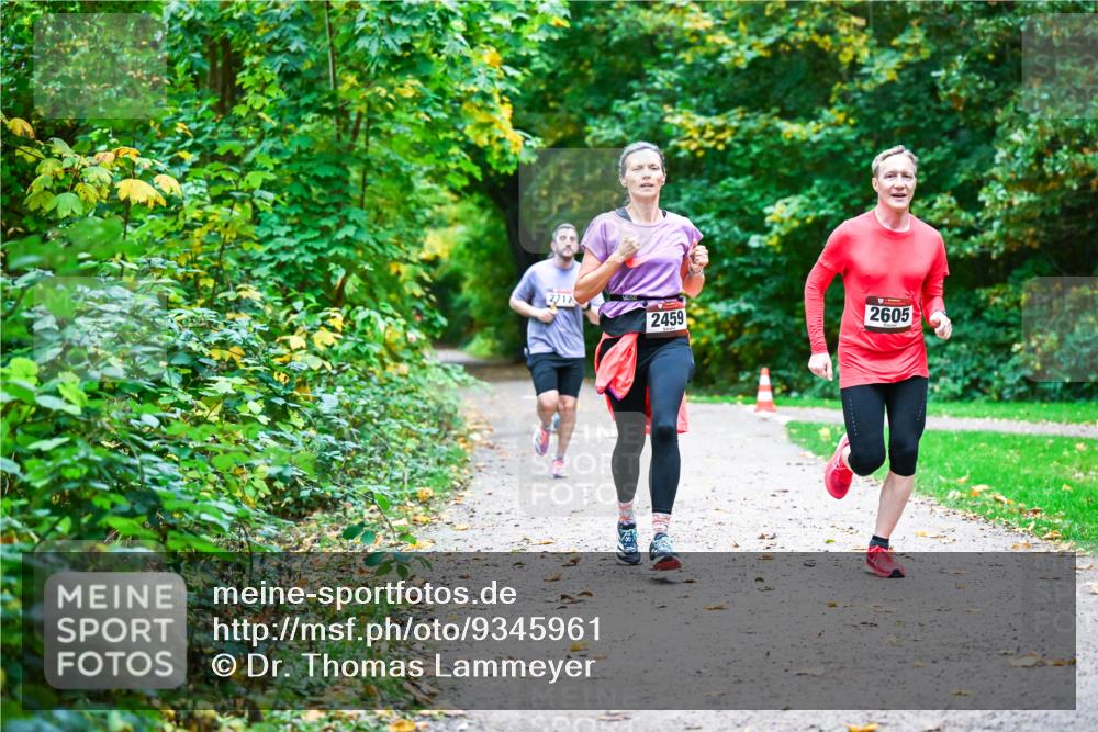 12.10.2025 - Bramfelder Halbmarathon 2025 Dr. Thomas Lammeyer http://msf.ph/oto/9345961 12.10.2025 10:18:03 Laufen 271, 2459, 2605 meine-sportfotos.de