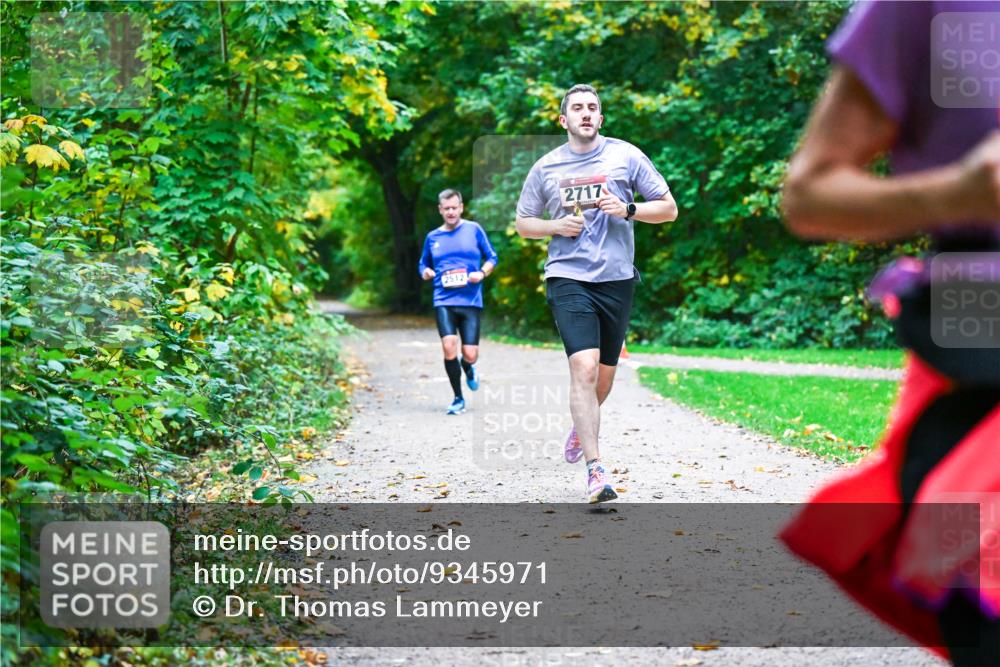 12.10.2025 - Bramfelder Halbmarathon 2025 Dr. Thomas Lammeyer http://msf.ph/oto/9345971 12.10.2025 10:18:05 Laufen 2512, 2717 meine-sportfotos.de