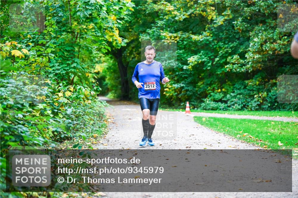 12.10.2025 - Bramfelder Halbmarathon 2025 Dr. Thomas Lammeyer http://msf.ph/oto/9345979 12.10.2025 10:18:07 Laufen 2512 meine-sportfotos.de