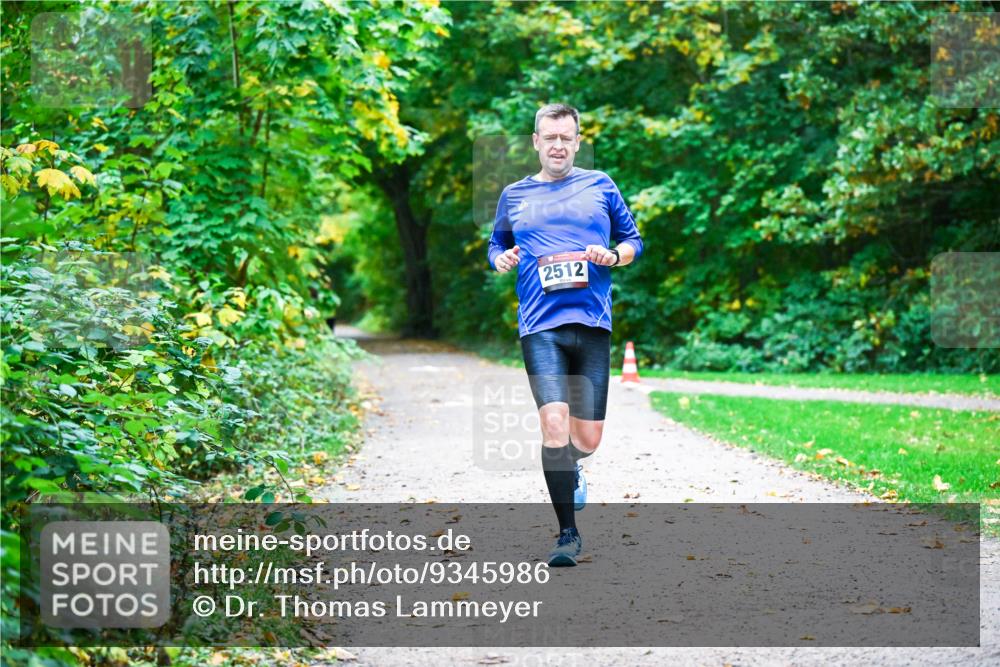 12.10.2025 - Bramfelder Halbmarathon 2025 Dr. Thomas Lammeyer http://msf.ph/oto/9345986 12.10.2025 10:18:08 Laufen 2512 meine-sportfotos.de