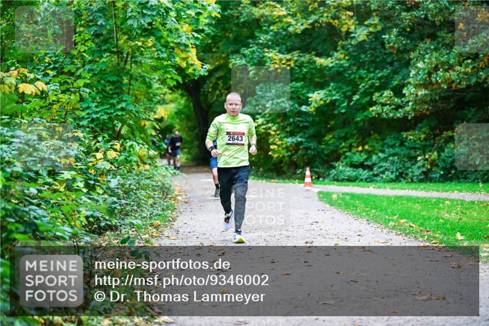 12.10.2025 - Bramfelder Halbmarathon 2025 Dr. Thomas Lammeyer http://msf.ph/oto/9346002 12.10.2025 10:18:21 Laufen 2643 meine-sportfotos.de