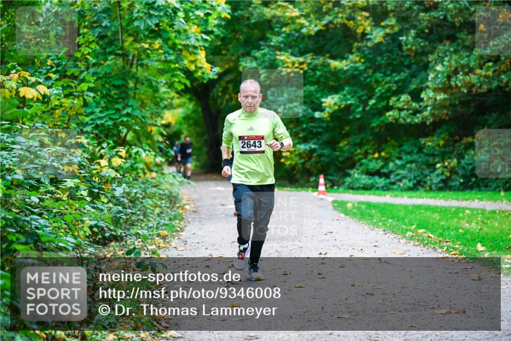 12.10.2025 - Bramfelder Halbmarathon 2025 Dr. Thomas Lammeyer http://msf.ph/oto/9346008 12.10.2025 10:18:22 Laufen 2643 meine-sportfotos.de