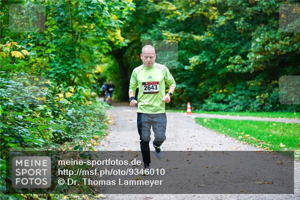 12.10.2025 - Bramfelder Halbmarathon 2025 Dr. Thomas Lammeyer http://msf.ph/oto/9346010 12.10.2025 10:18:22 Laufen 2643 meine-sportfotos.de