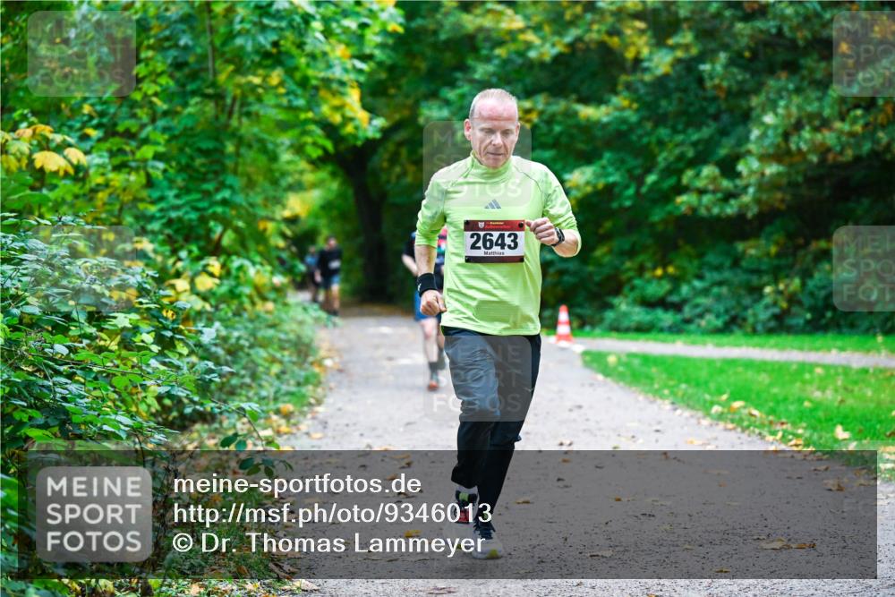 12.10.2025 - Bramfelder Halbmarathon 2025 Dr. Thomas Lammeyer http://msf.ph/oto/9346013 12.10.2025 10:18:23 Laufen 2643 meine-sportfotos.de
