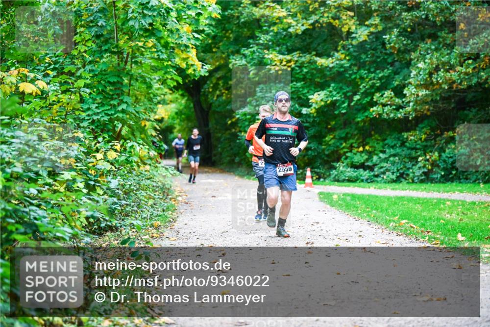 12.10.2025 - Bramfelder Halbmarathon 2025 Dr. Thomas Lammeyer http://msf.ph/oto/9346022 12.10.2025 10:18:25 Laufen 2559 meine-sportfotos.de