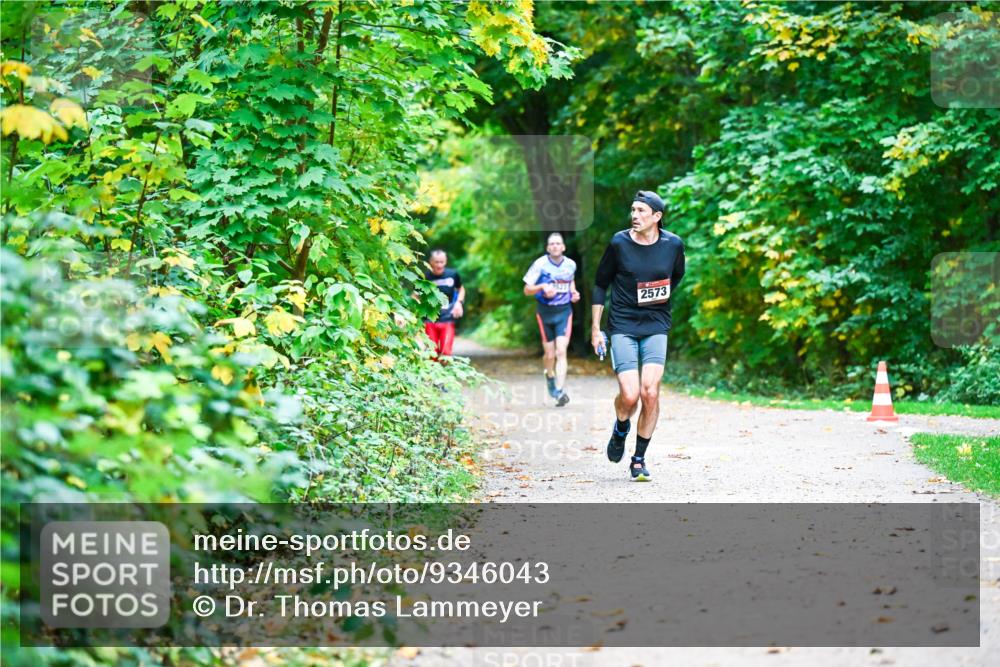 12.10.2025 - Bramfelder Halbmarathon 2025 Dr. Thomas Lammeyer http://msf.ph/oto/9346043 12.10.2025 10:18:29 Laufen 2573 meine-sportfotos.de